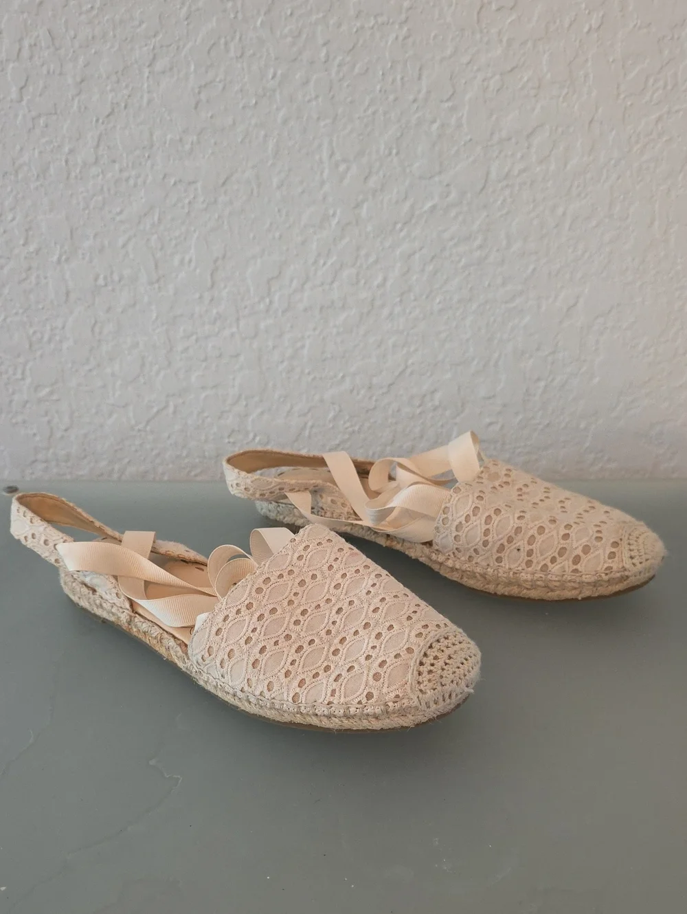 crown & ivy Cream Lace Espadrille Slingback Flats Size 7.5